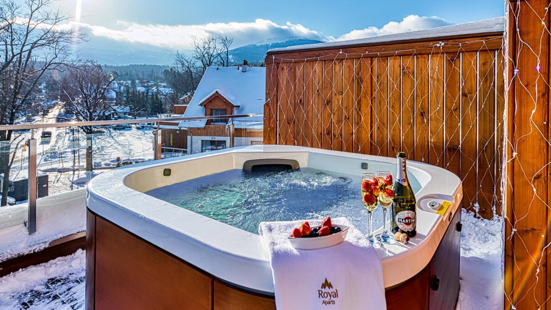 Royal Prestige Collection Z Prywatnym Jacuzzi - Stone Hill Resort Z Basenem I Saunami شكلارسكا بوريبا المظهر الخارجي الصورة